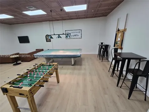 5825 Collins Avenue Miami Beach FL 33140