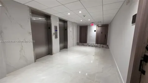 5825 Collins Avenue Miami Beach FL 33140