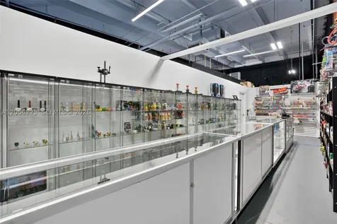 Wholesale, Distribution And Smoke Shop For Sale In Flagler Miami FL 33126