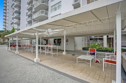 18041 Biscayne Boulevard Aventura FL 33160