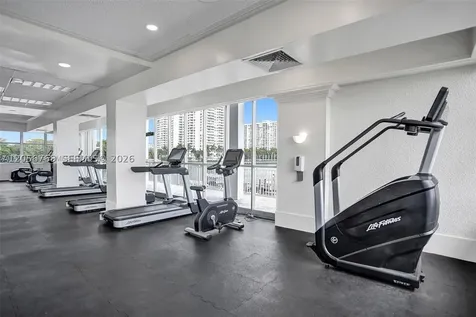 18041 Biscayne Boulevard Aventura FL 33160