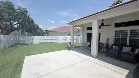692 Maplewood Court Weston FL 33327