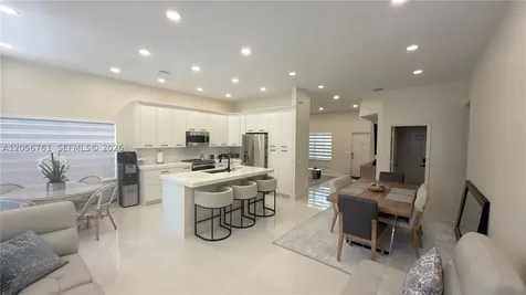 692 Maplewood Court Weston FL 33327