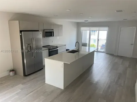 2505 NE 193rd Street Miami FL 33180