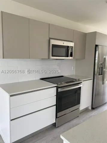 2505 NE 193rd Street Miami FL 33180