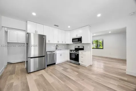 3050 SW 26th Street Miami FL 33133