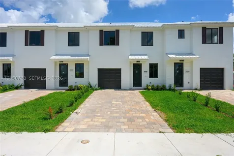 854 SW 1st Street Florida City FL 33034