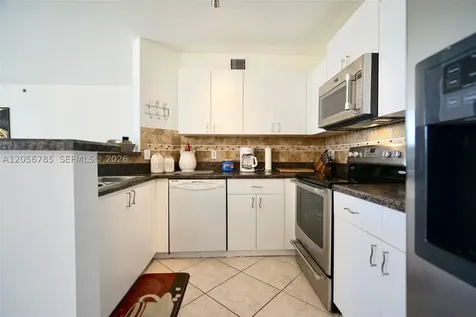 19999 E Country Club Drive Aventura FL 33180