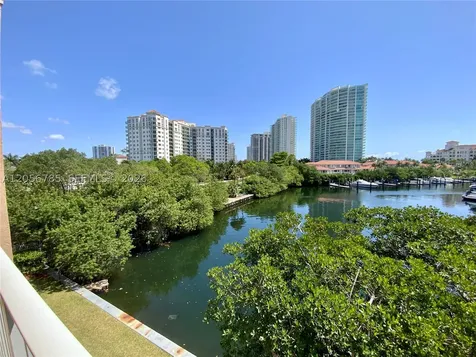 19999 E Country Club Drive Aventura FL 33180
