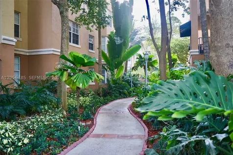 19999 E Country Club Drive Aventura FL 33180