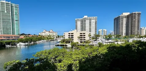 19999 E Country Club Drive Aventura FL 33180