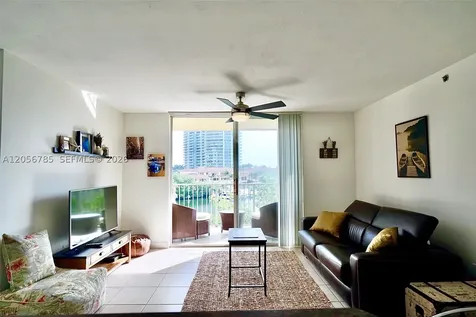 19999 E Country Club Drive Aventura FL 33180
