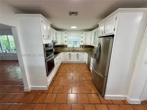 9340 Jamaica Drive Cutler Bay FL 33189