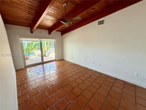 9340 Jamaica Drive Cutler Bay FL 33189