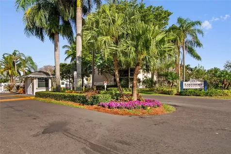 1197 Washington Circle Homestead FL 33034
