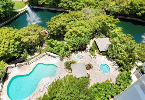 1000 Quayside Terrace Miami FL 33138