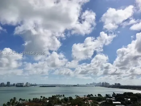 1000 Quayside Terrace Miami FL 33138