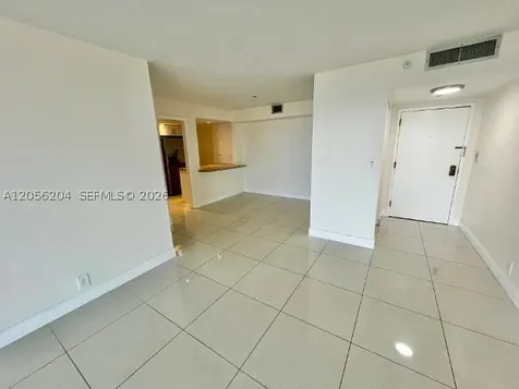 1000 Quayside Terrace Miami FL 33138