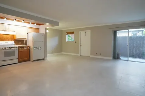 1815 Fairview Villas Drive Palm Springs FL 33406