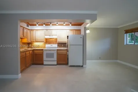 1815 Fairview Villas Drive Palm Springs FL 33406