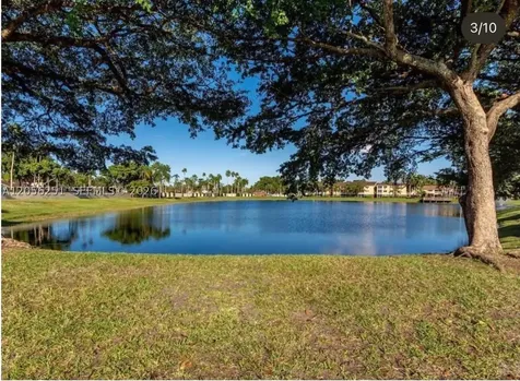 6552 NW 172nd Lane Hialeah FL 33015