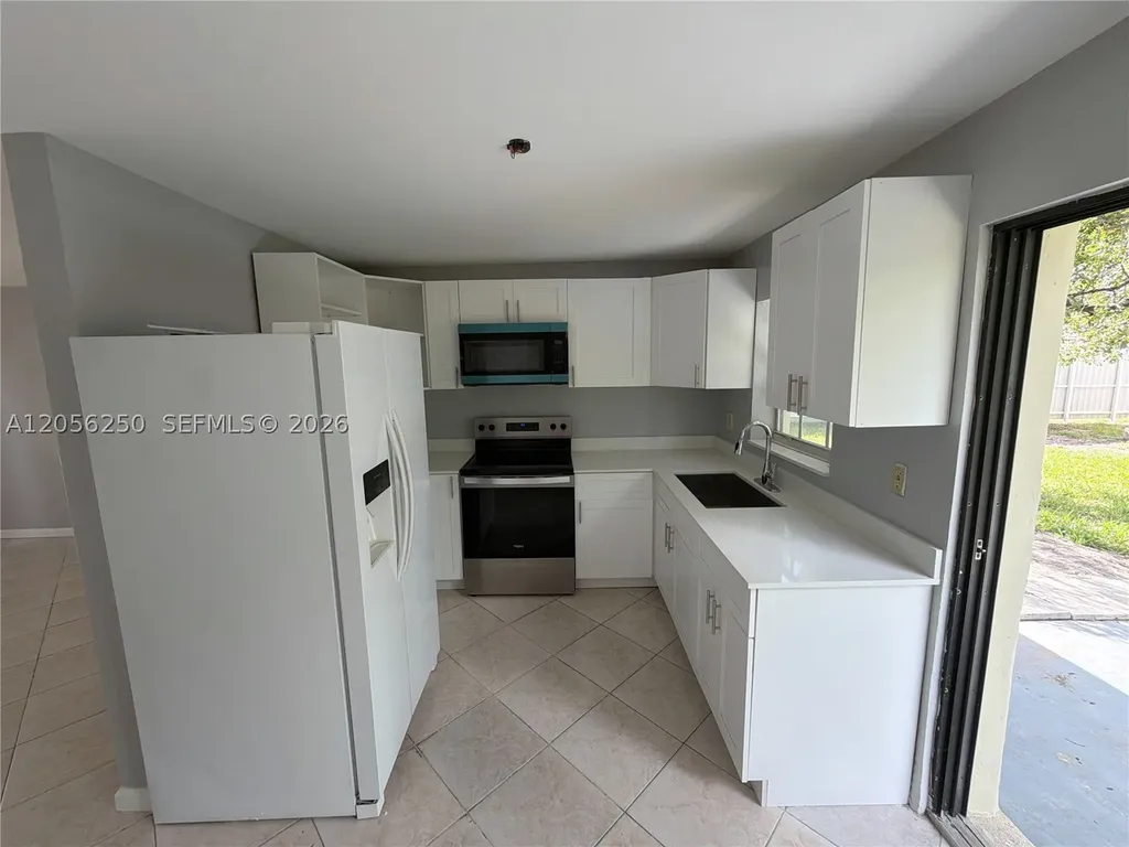 4940 SW 18th Street Fort Lauderdale FL 33317