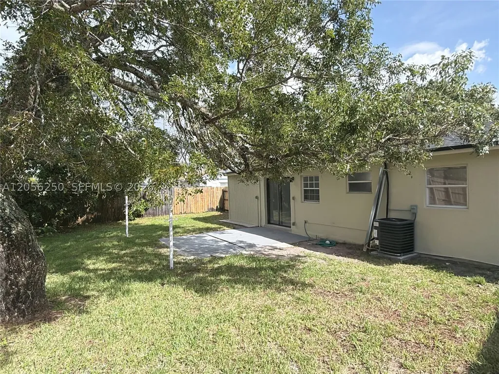 4940 SW 18th Street Fort Lauderdale FL 33317