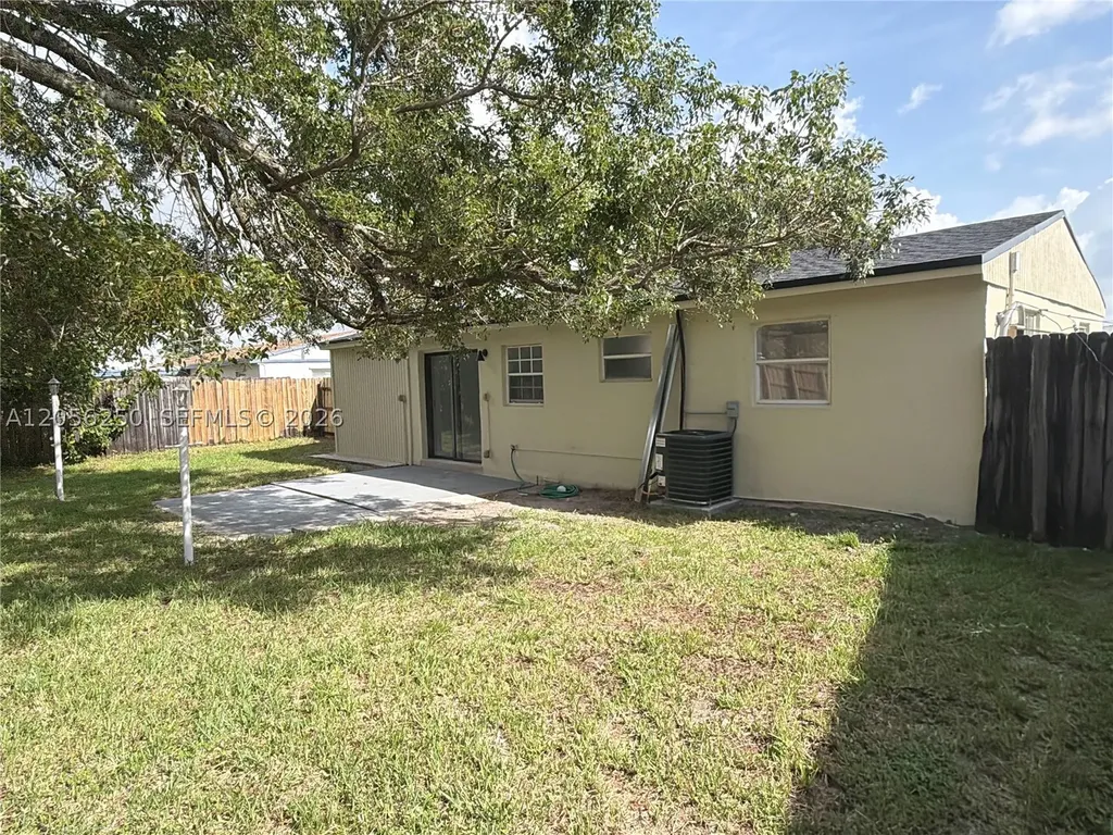 4940 SW 18th Street Fort Lauderdale FL 33317
