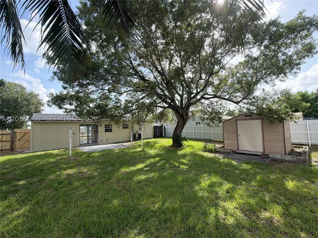 4940 SW 18th Street Fort Lauderdale FL 33317