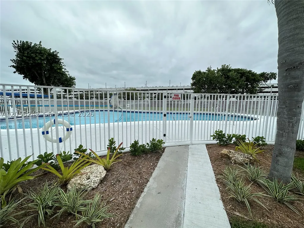 7348 SW 82nd Street Miami FL 33143