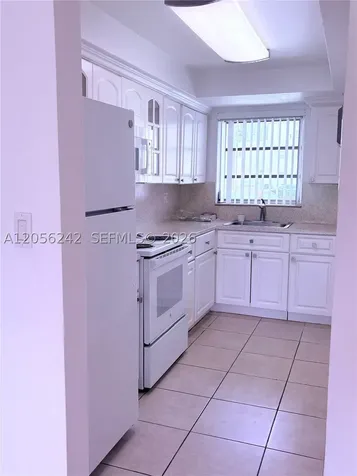 7348 SW 82nd Street Miami FL 33143