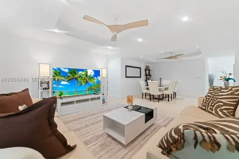 930 NE 182nd Terrace North Miami Beach FL 33162