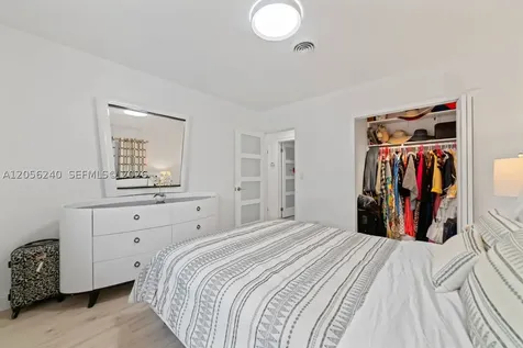 930 NE 182nd Terrace North Miami Beach FL 33162