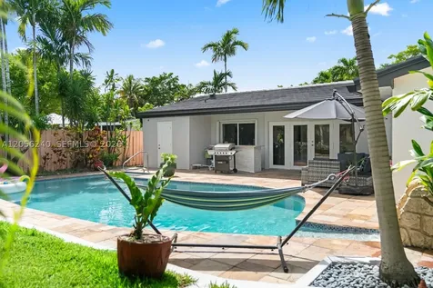 930 NE 182nd Terrace North Miami Beach FL 33162
