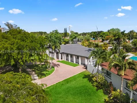 930 NE 182nd Terrace North Miami Beach FL 33162