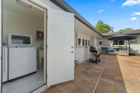 930 NE 182nd Terrace North Miami Beach FL 33162