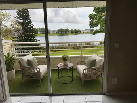 3441 NW 44th Street Oakland Park FL 33309
