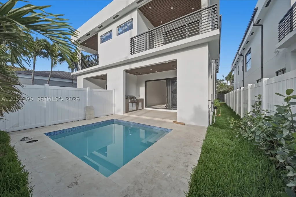 17 SE 12th Avenue Fort Lauderdale FL 33301
