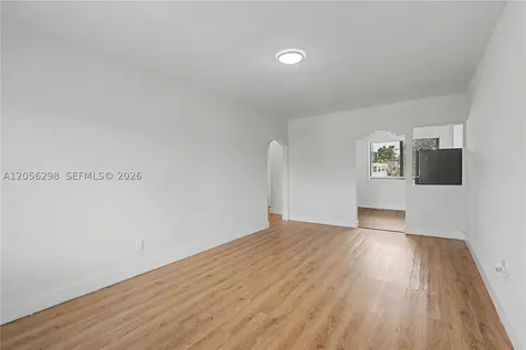 600 SW 9th Avenue Miami FL 33130