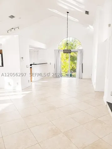 569 Spinnaker Weston FL 33326