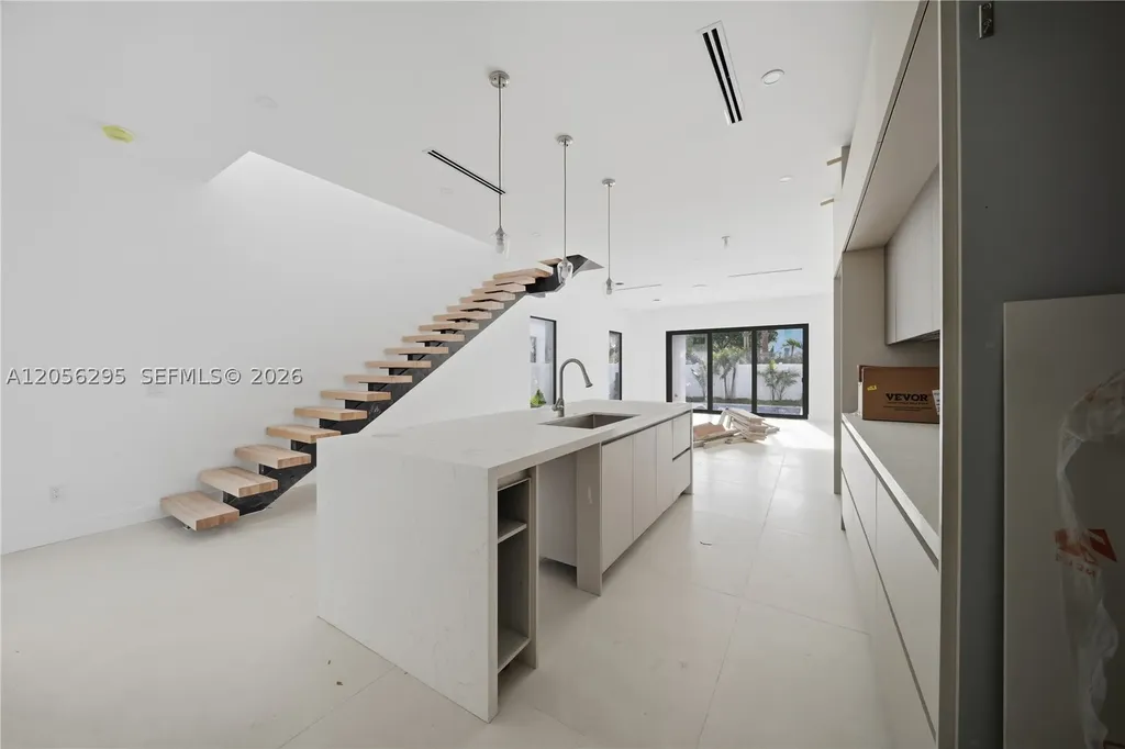 17 SE 12th Avenue Fort Lauderdale FL 33301