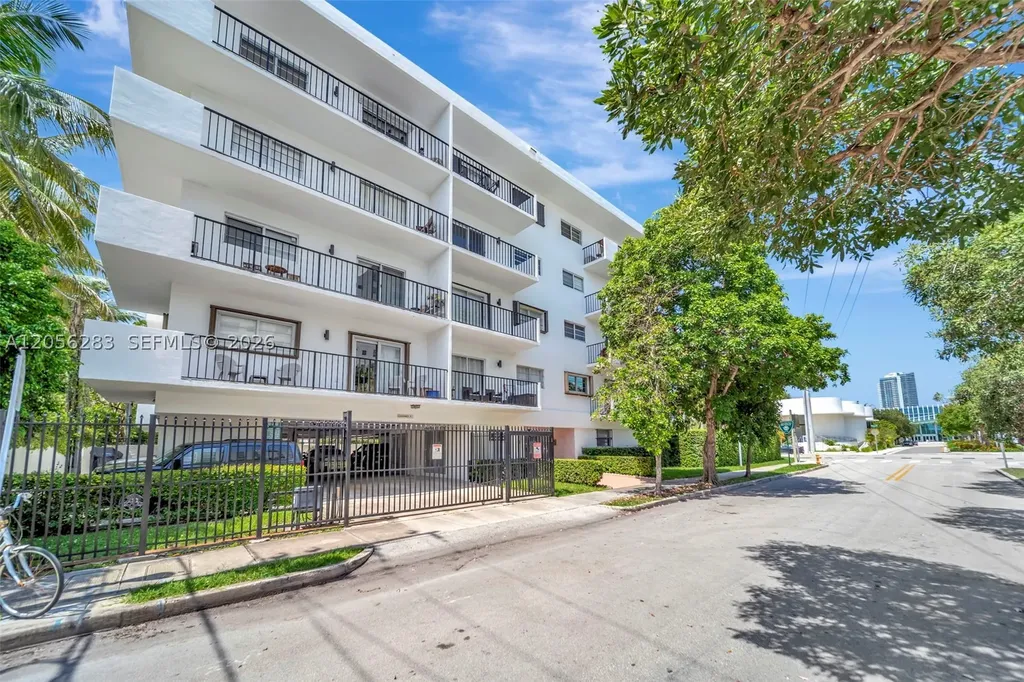 1900 Meridian Avenue Miami Beach FL 33139