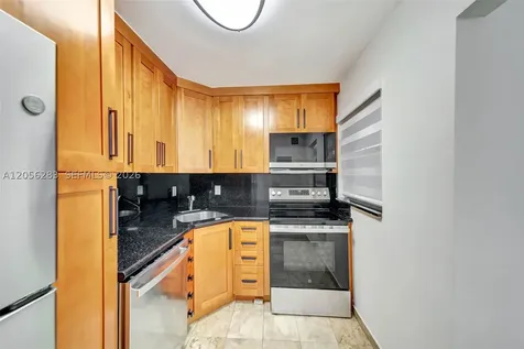 1900 Meridian Avenue Miami Beach FL 33139