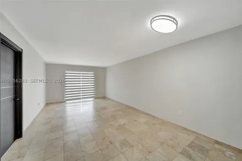 1900 Meridian Avenue Miami Beach FL 33139