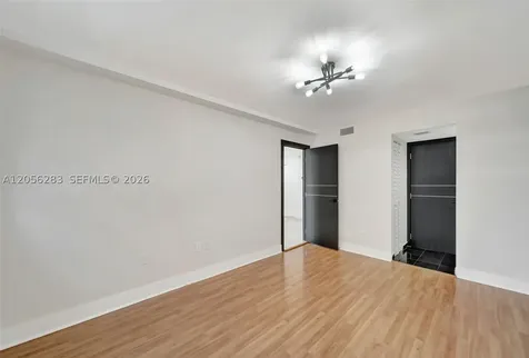 1900 Meridian Avenue Miami Beach FL 33139