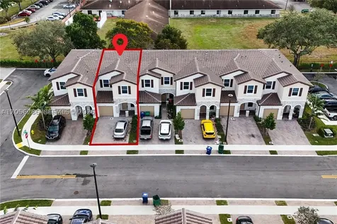5514 NW 27th Street Lauderhill FL 33313
