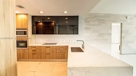200 Biscayne Boulevard Way Miami FL 33131