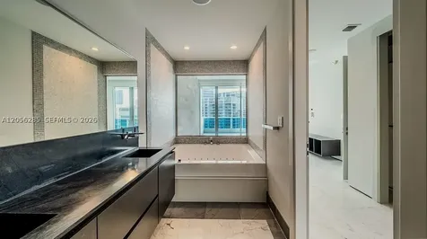 200 Biscayne Boulevard Way Miami FL 33131