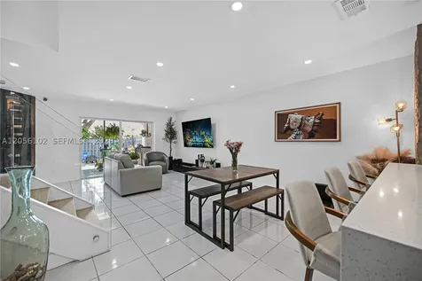 10372 NW 3rd Street Pembroke Pines FL 33026