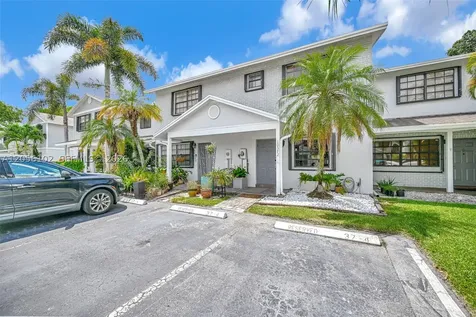 10372 NW 3rd Street Pembroke Pines FL 33026